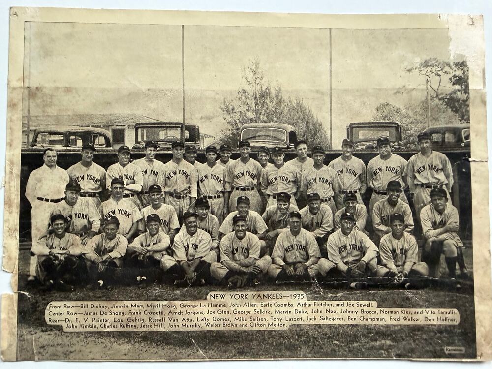 Original 1936 National Chicle R311 1935 New York Yankees Team Lou Gehrig Photo